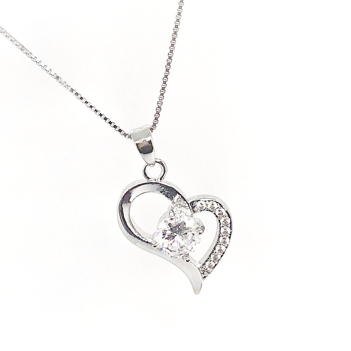 Exaggerated Silver Heart Zirconia Necklace