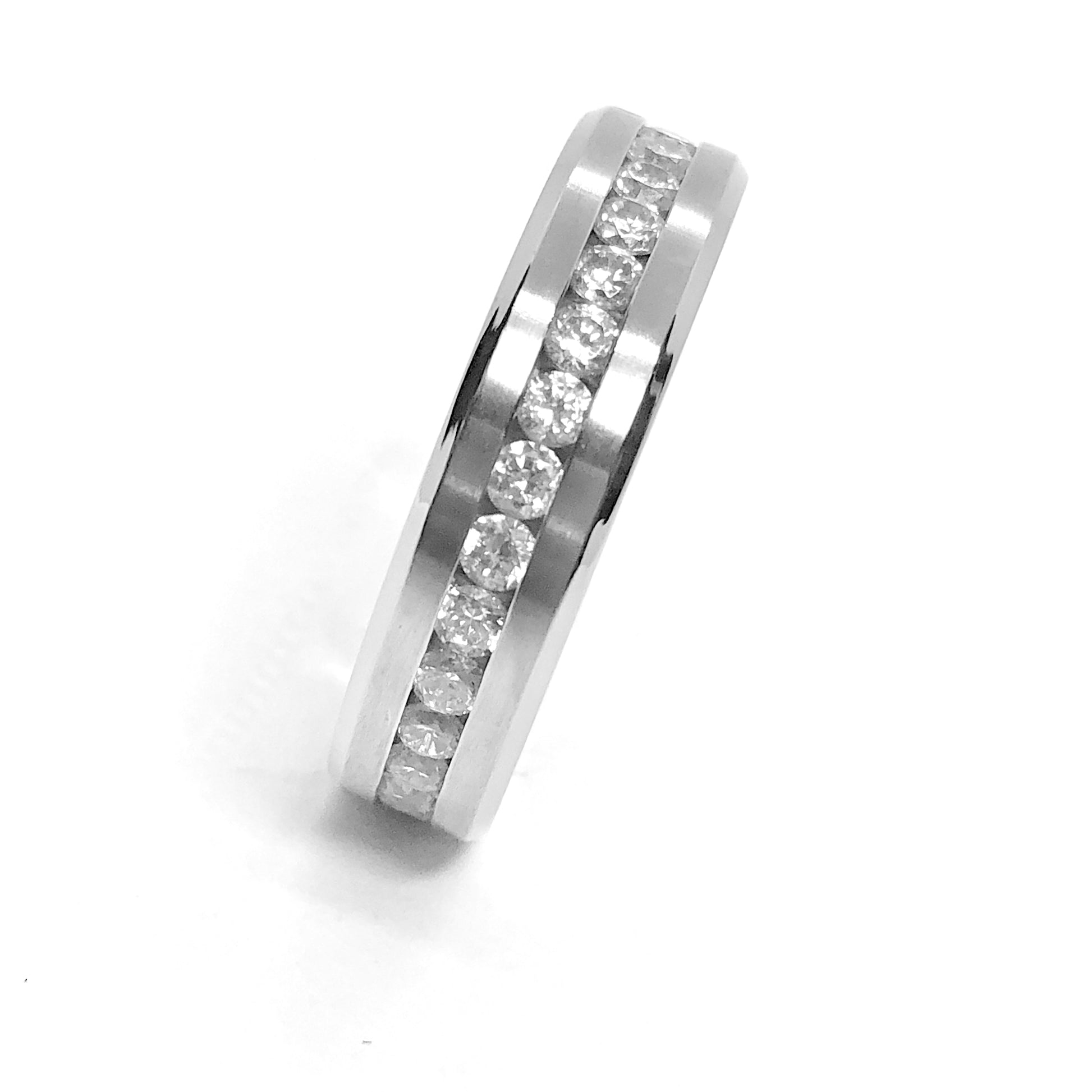 feshionn-iobi-satin-edged-mens-stainless-steel-cz-eternity-band