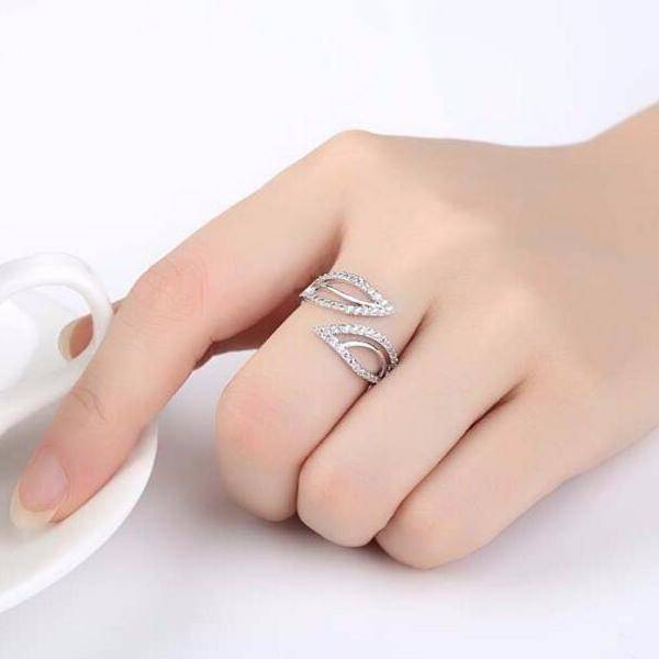 Ivy Leaves CZ Adjustable Ring