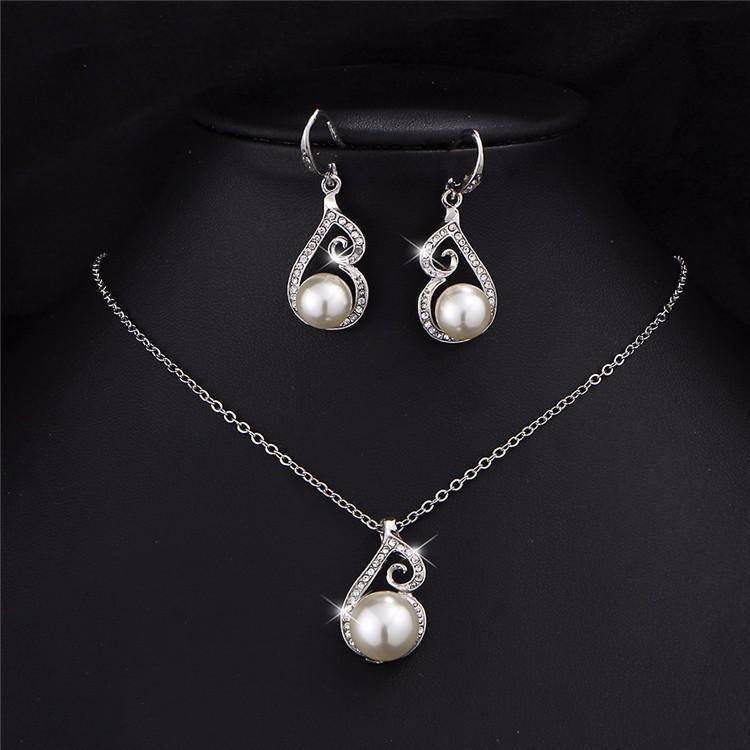 Pearls & Twirls Necklace and Earring Set