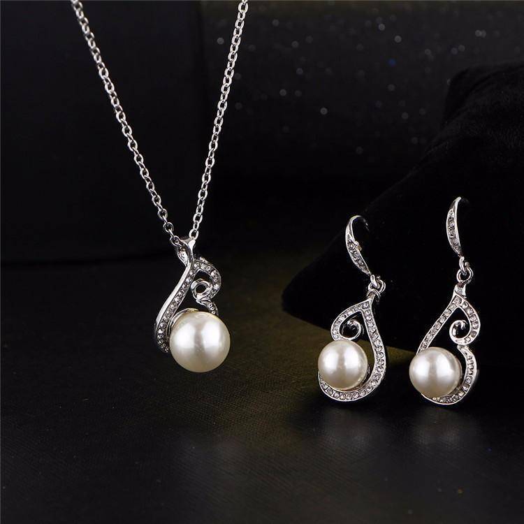 Pearls & Twirls Necklace and Earring Set