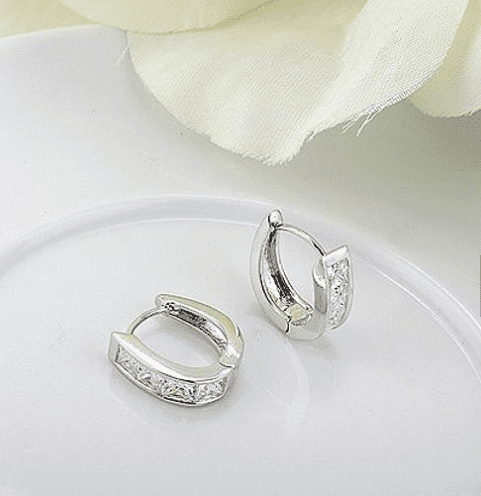 Princess Cut IOBI Crystals Oval Hoop Earrings