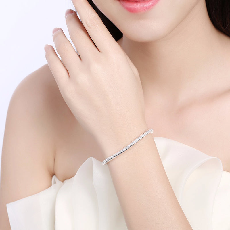 Sophisticated Silver Snake 7.75 Inch 3mm Wide Chain Bracelet for Women