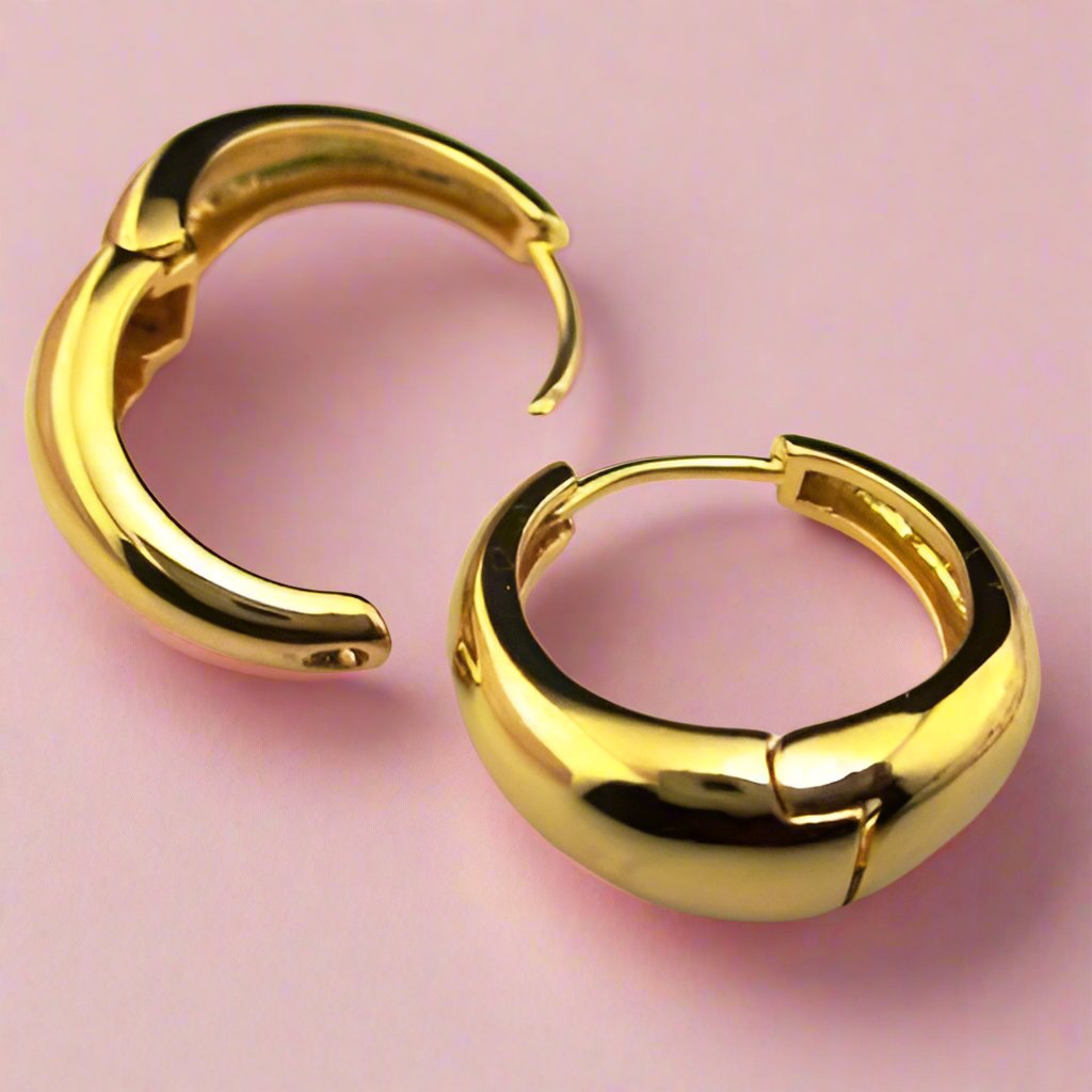 Feshionn IOBI Earrings Smooth Rounded Gold Huggie Hoop Earrings