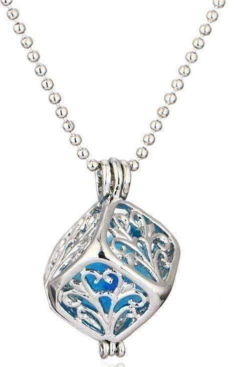 Feshionn IOBI Necklaces Filigree Aromatherapy Scent Diffuser Locket Necklace