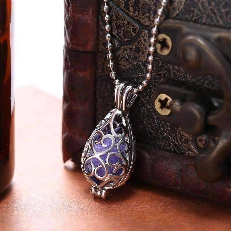 Feshionn IOBI Necklaces Filigree Aromatherapy Scent Diffuser Locket Necklace