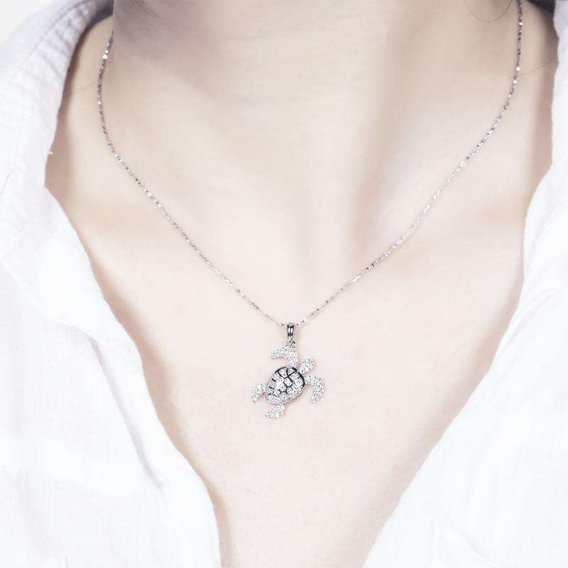 Feshionn IOBI Necklaces La Mer Pavé Sea Turtle IOBI Cultured Diamond Pendant