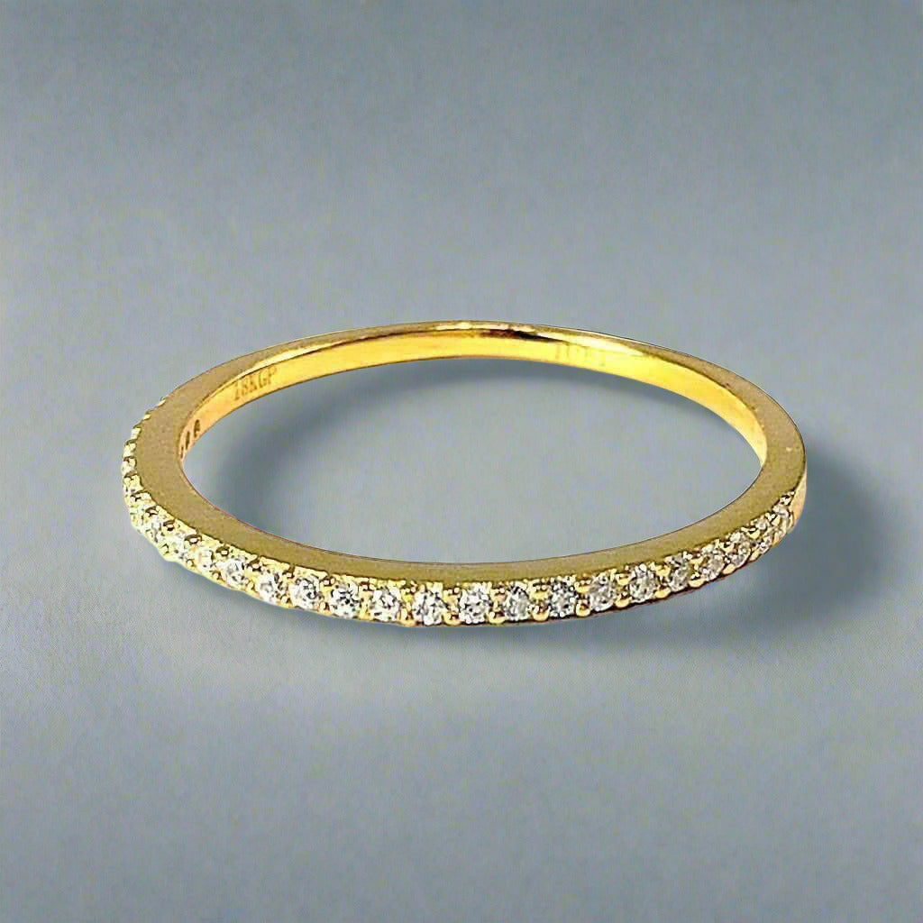 Feshionn IOBI Rings 4 / 18K Yellow Gold Lillianne .22CT Pavé Band IOBI Cultured Diamond Ring