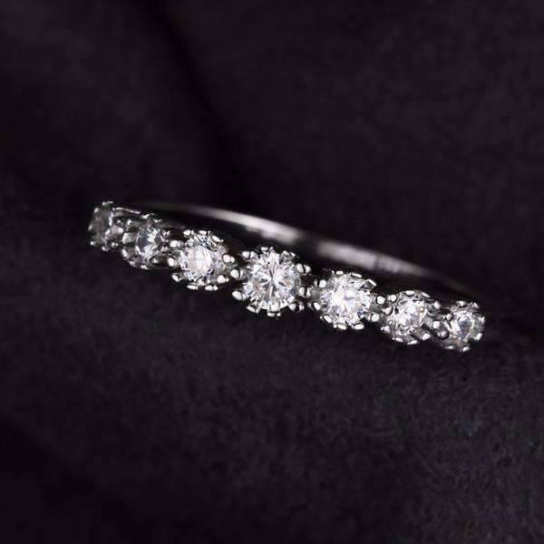 Feshionn IOBI Rings 6 Ma Petite Fleur Seven Stone Graduated CZ Silver Band Ring