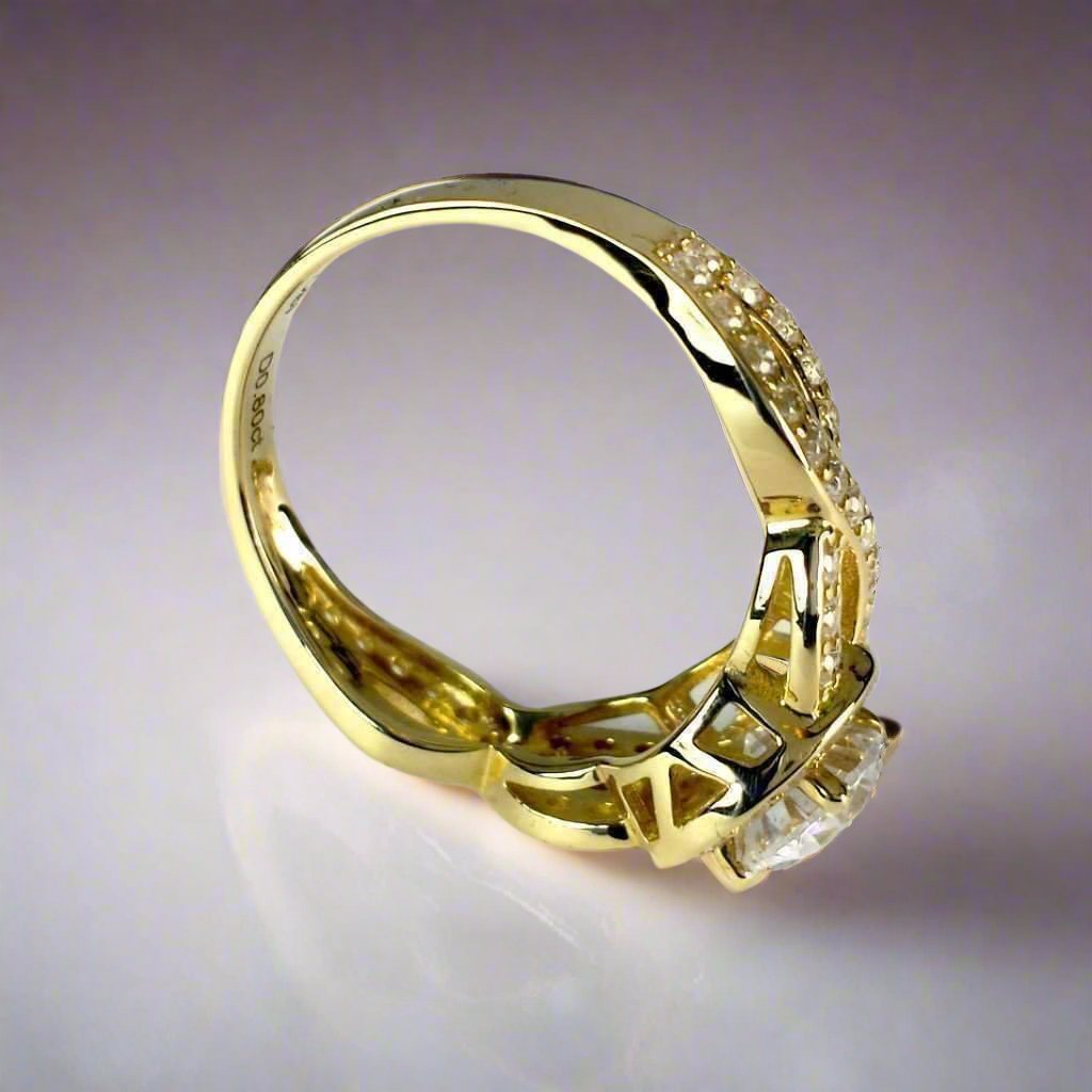 Feshionn IOBI Rings Allura 0.80CT Twisted Halo 10K Solid Yellow Gold IOBI Cultured Diamond Ring