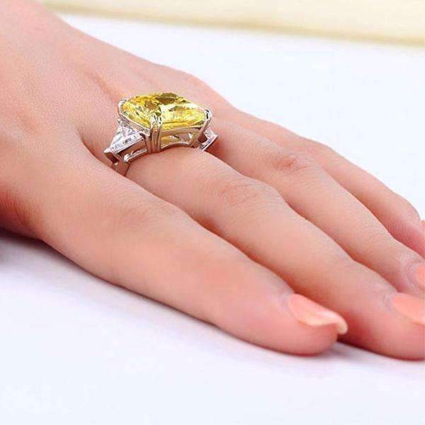 Feshionn IOBI Rings Fancy Canary 8CT Princess Cut Three Stone Ring