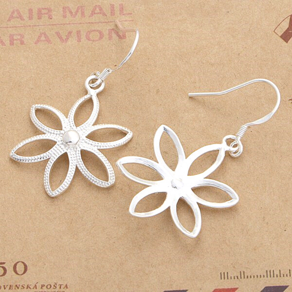 Star Flower Light Silver Earrings For Woman